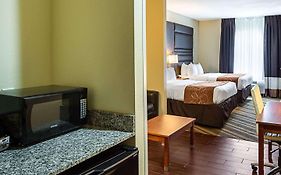 Comfort Suites Near Tanger Outlet Mall